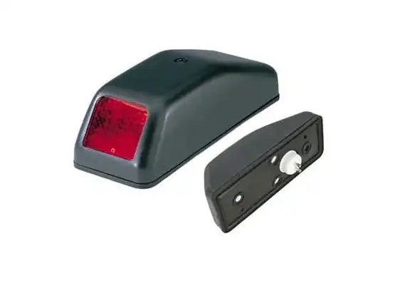 Raudoni halogeniniai šoniniai gabaritiniai žibintai