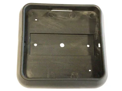 Guminis pagrindas 115x115x21mm galinių žibintų tvirtinimui su 70mm varžtais