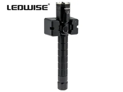 LEDWISE Profesionalus Įkraunamas Rankinis Žibintuvėlis 930lm E17 10R - Attēls 3