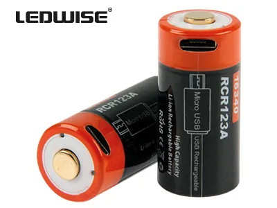 Ledwise įkraunamos baterijos 16340/RCR123A, 700mAh, su integruotu micro-USB įkrovimo prievadu (2 vnt.)