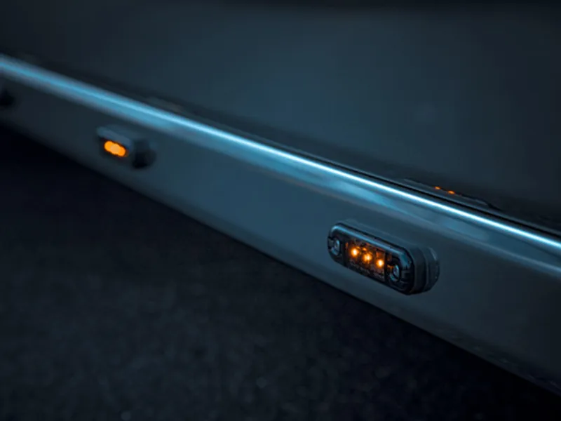 STRANDS DARK KNIGHT SLIM SIDE MARKER 3 LED - Šoninis žibintas 12-24V, ECE R91/R10 patvirtintas - Attēls 4