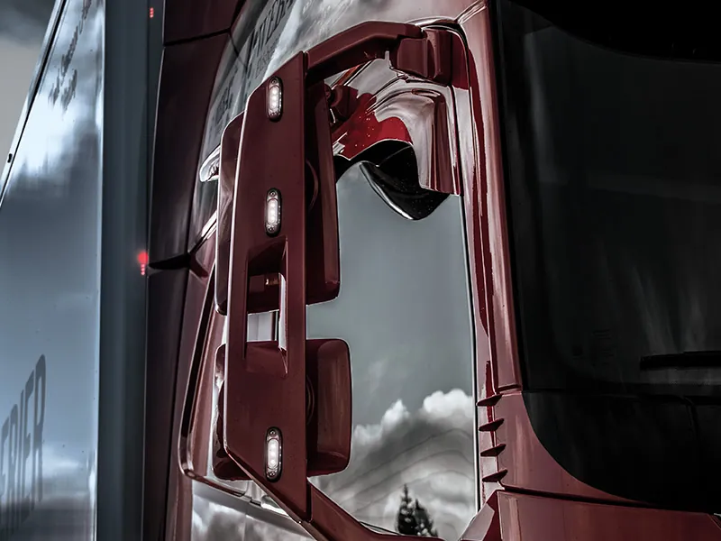 STRANDS Baltas Gabaritinis Žibintas su Baltu Stiklu, ECE R7/R10, 12-24V, 5m Laidas - Attēls 2